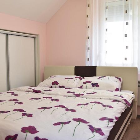 Berlin Apartment Брчко Экстерьер фото